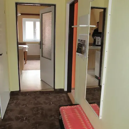 Apartement Mergl דירה קרלובי וארי